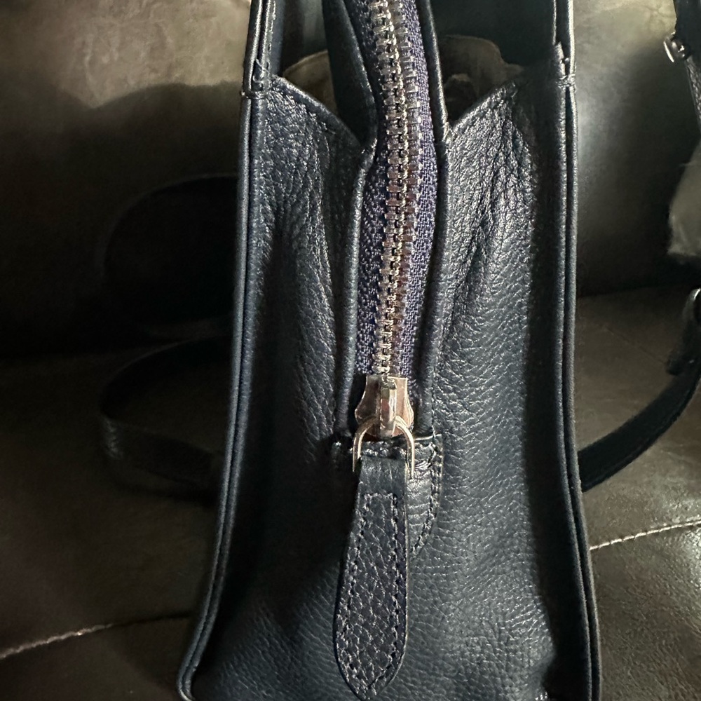 Radley London Navy Blue Handbag – Timeless Elegance - Picture 15 of 16